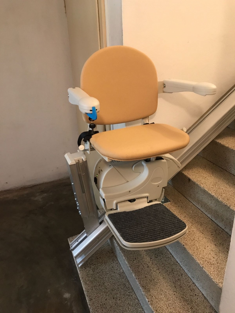 Guida richiudibile manualmente - Boccato Ascensori srl